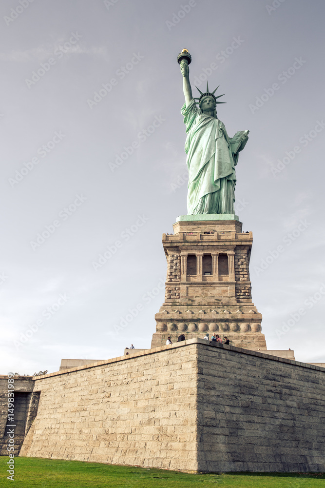 Fototapeta premium View of the Statue of Liberty in New York, USA. 