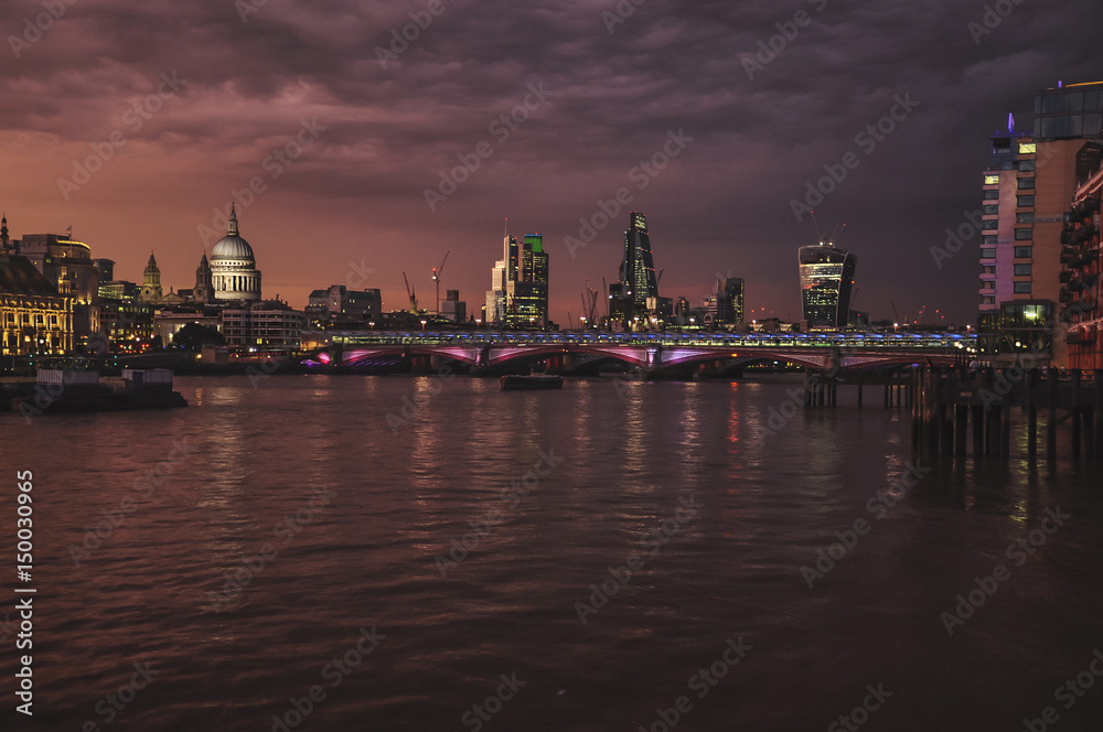 Panoramic view of London on Thames