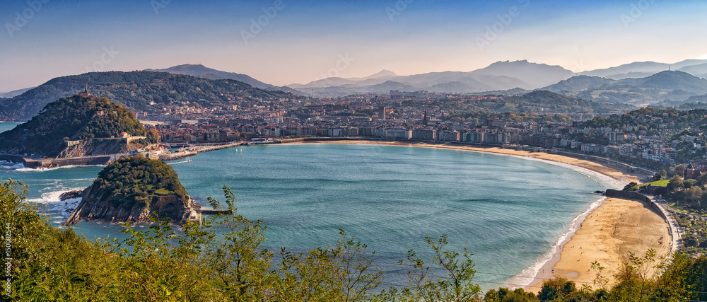 Obraz premium Panoramic view of San Sebastian, Spain