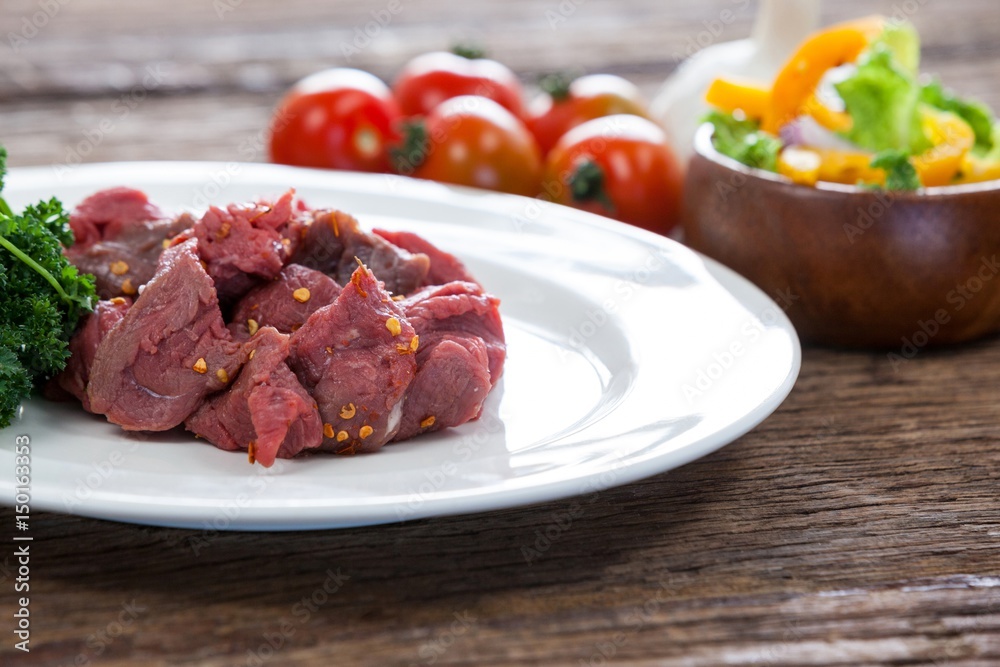 Diced beef and ingredients Diced beef and ingredients