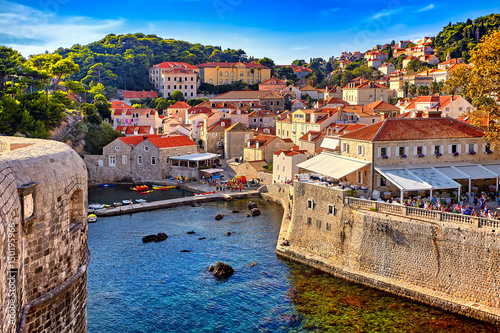 фотографія General view of Dubrovnik - Fortresses Lovrijenac and Bokar seen