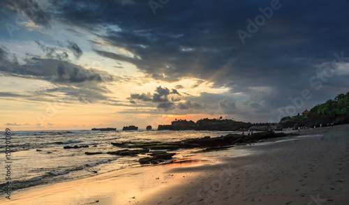 Fototapeta Naklejka Na Ścianę i Meble -  cloudy sunset at mengening beach, Bali