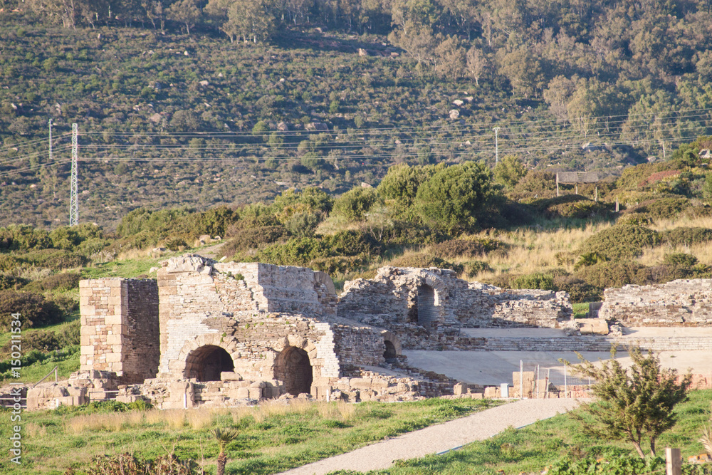 Ruinas romanas de Baelo Claudia en playa de Bolonia, Cádiz, Andalucía, España