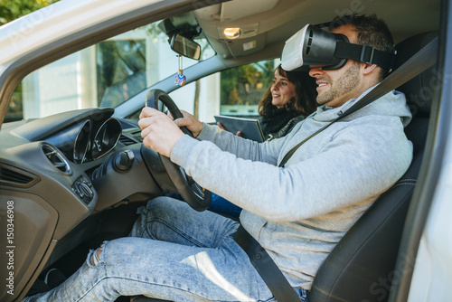 Learning to drive with VR glasses © KikoStock