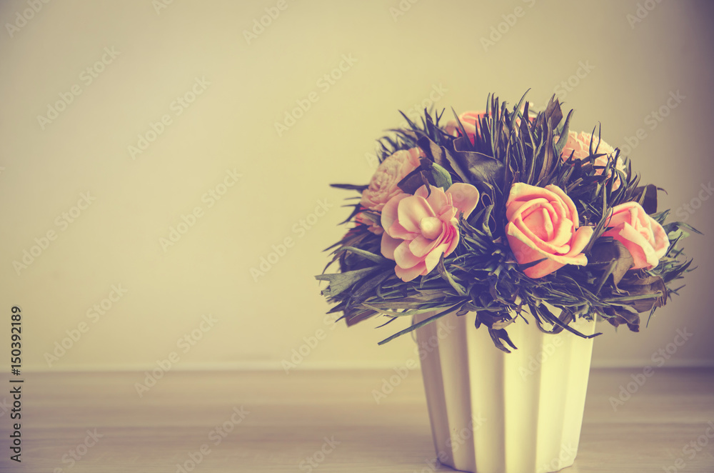 Obraz premium vintage flower in flower pot process in vintage tone