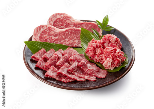 国産牛肉　(ステーキ、焼肉、切り落とし)