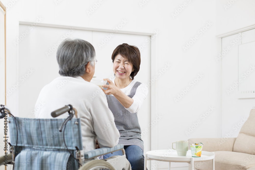 在宅介護 、食事介助 在宅介護 、食事介助