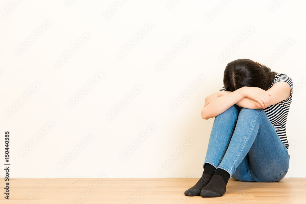 her head down bored, troubled with violence her head down bored, troubled with violence
