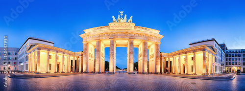 Brandenburger Tor  Brandenburg Gate  panorama  famous landmark in Berlin Germany at night