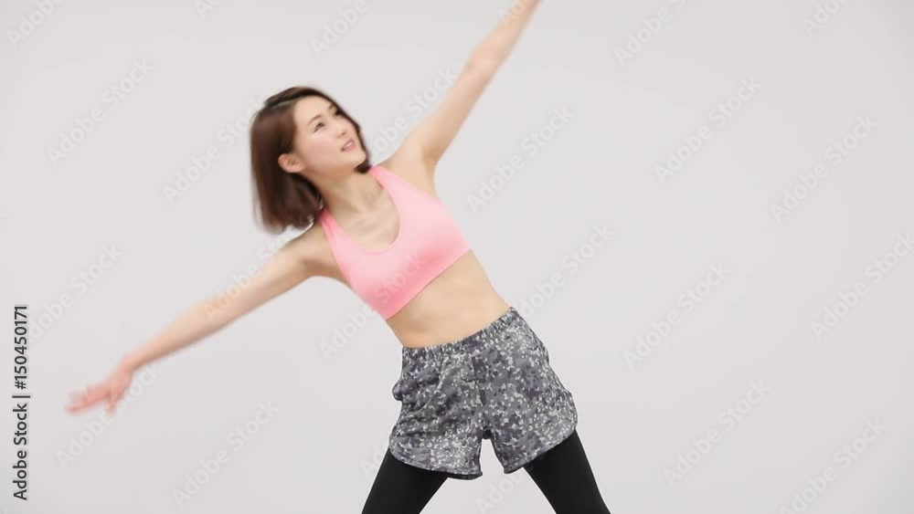 エクササイズをする女性 エクササイズをする女性