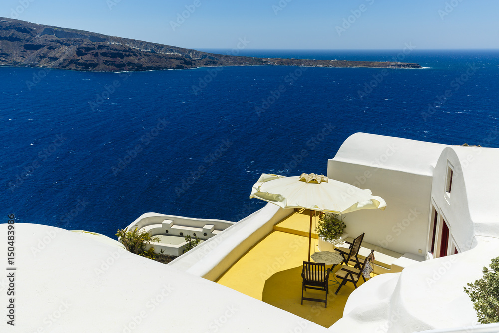 Fototapeta premium Picturesque view of Old Town of Oia on the island Santorini.