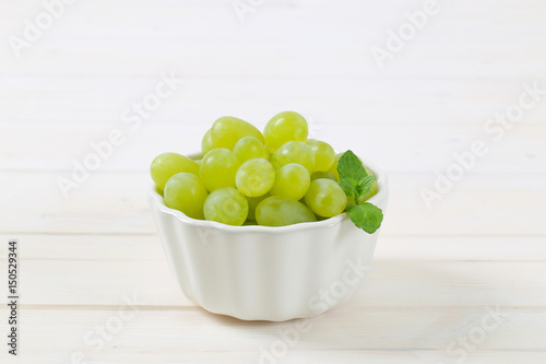 bowl of white grapes
