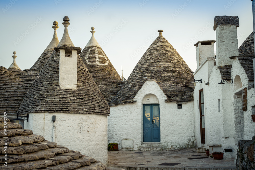 Fototapeta premium Traditional trulli houses in Arbelobello, Puglia, Italy