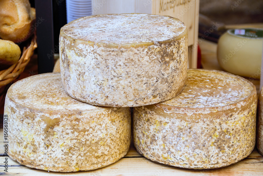 pecorino cheese, typical cheese of Pienza