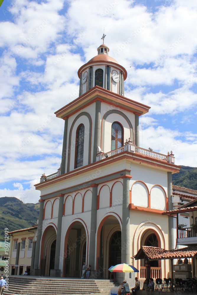 Iglesia Parroquial de San Antonio. Támesis, Antioquia, Colombia.