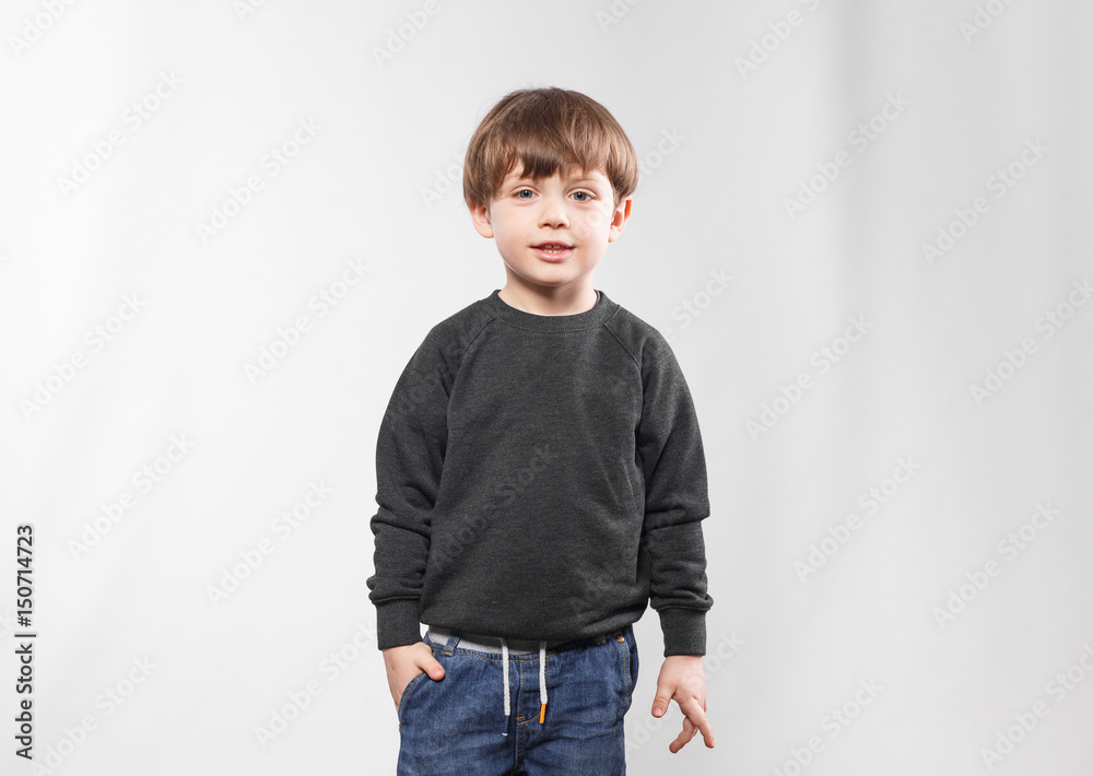 The kid on the background is crooked The kid on the background is crooked
