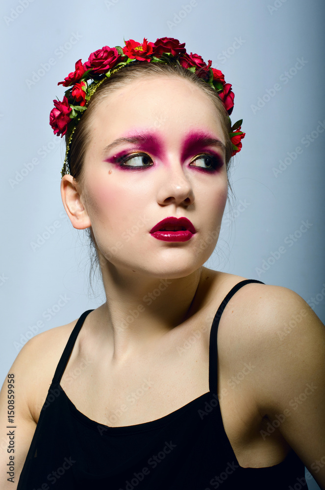 Naklejka premium beautiful girl in a juicy makeover