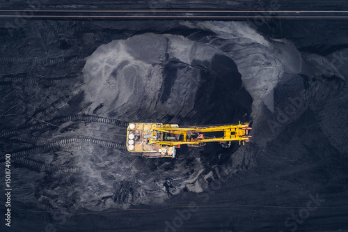 Obraz na płótnie Coal mining at an open pit