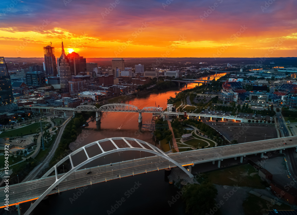 Obraz premium Nashville skyline from drone