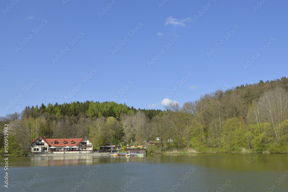 Stausee Sohland an der Spree im Frühjahr