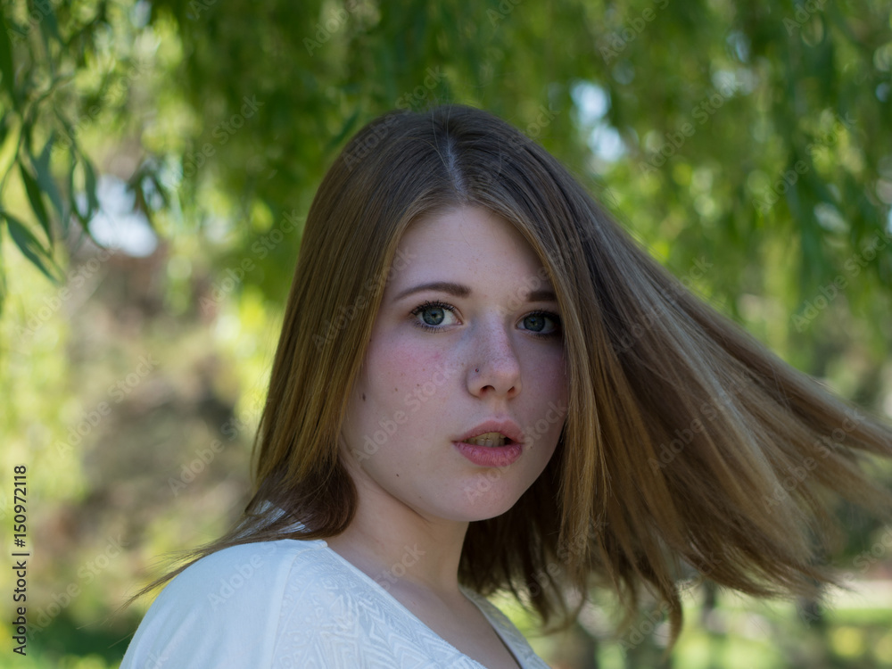 girl turned frightened, was surprised in the park, the blonde's light shock girl turned frightened, was surprised in the park, the blonde's light shock