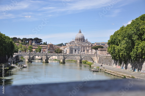 idge over river in Rome © Donato