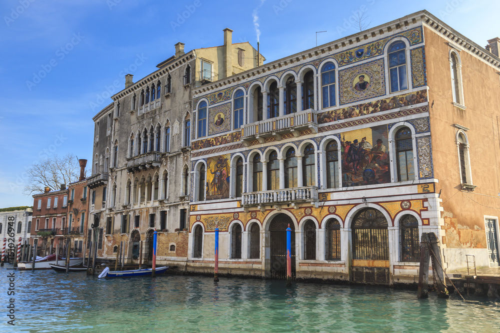 Palazzo Barbaragio, bathed in afternoon sun in winter, Grand Canal, Venice, Veneto Palazzo Barbaragio, bathed in afternoon sun in winter, Grand Canal, Venice, Veneto