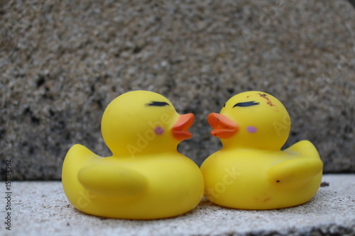 canard en plastique jaune 