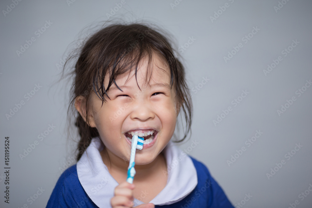 asian little girl brush teeth asian little girl brush teeth