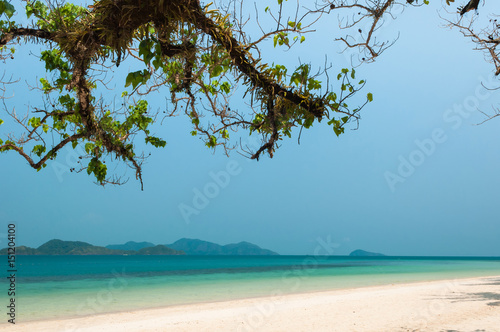 Fototapeta Naklejka Na Ścianę i Meble -  Beautiful beach at Koh Chang island , Thailand