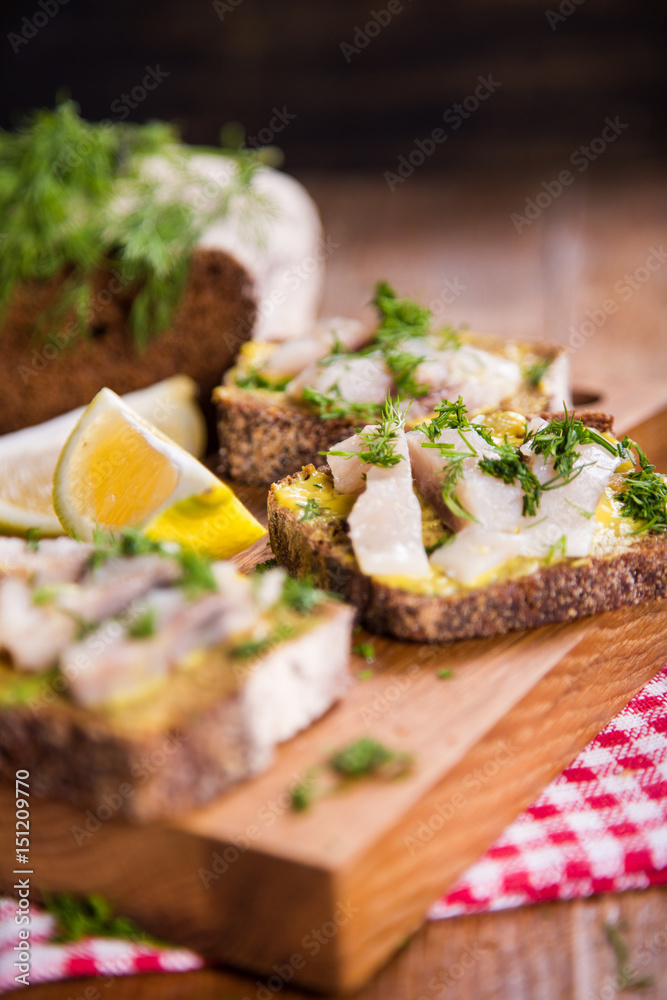 sandwich with herring sandwich with herring