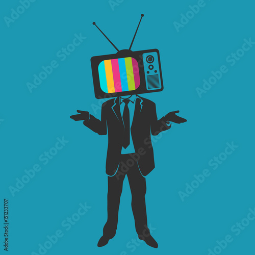 silhouette homme et téléviseur