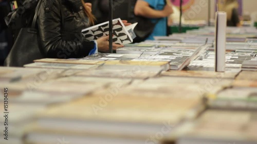 Book browsing experience, Flats books, book sales