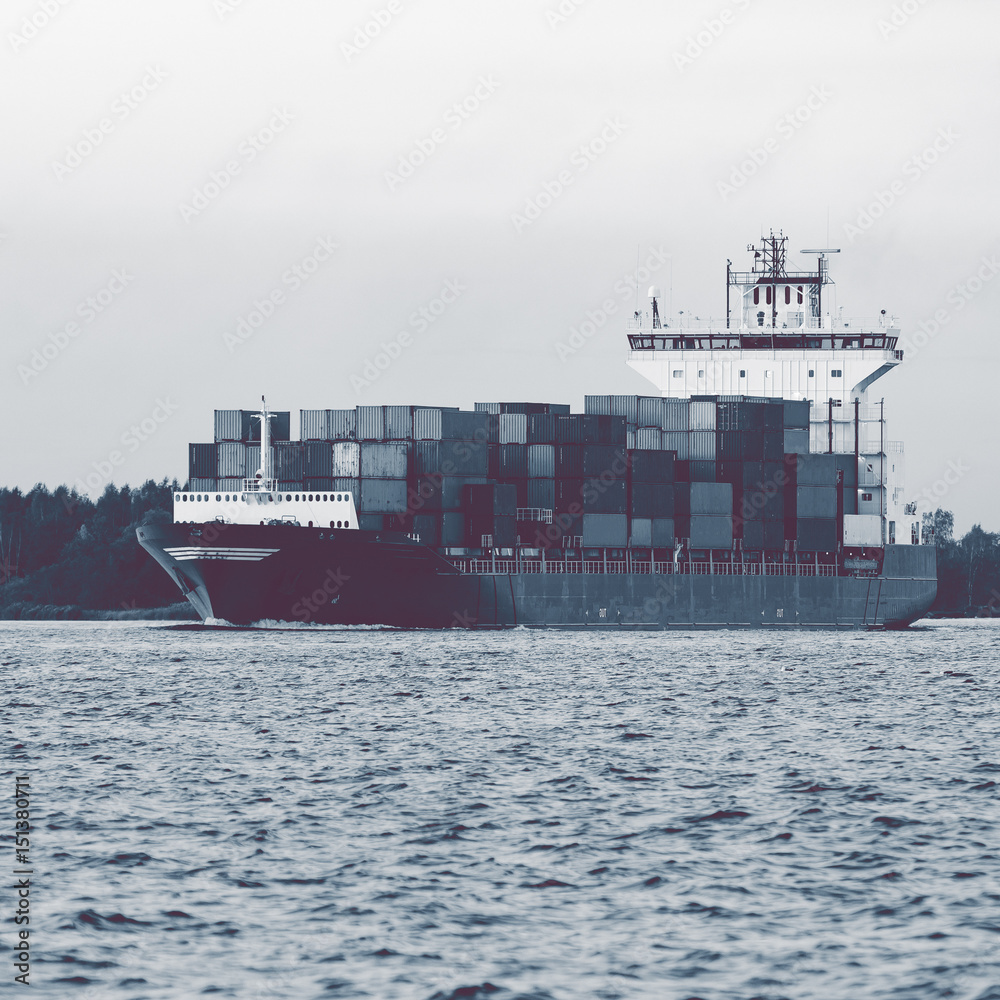 Obraz premium Full container ship