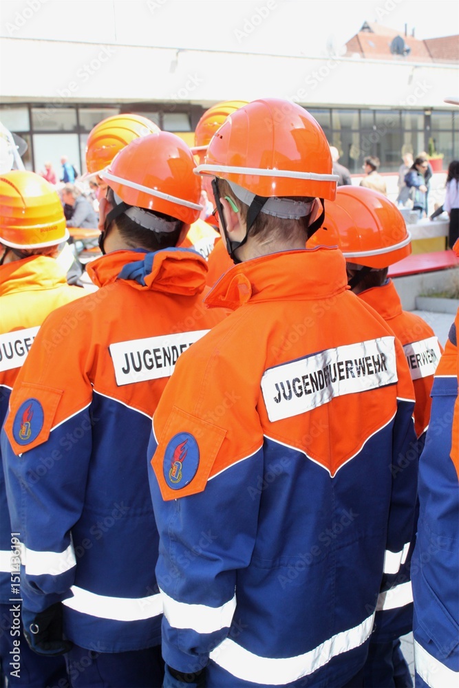 Obraz premium Jugendfeuerwehr im Einsatz 112