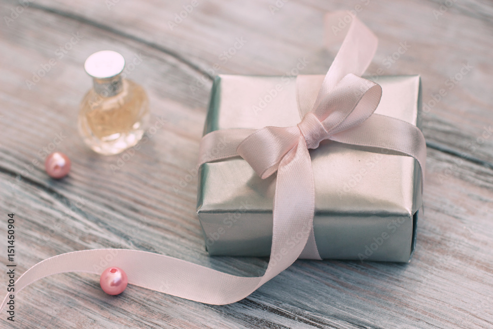 elegant silver gift packaging elegant silver gift packaging
