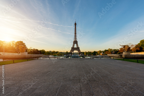 Photography Sunrise in Eiffel Tower in Paris, France