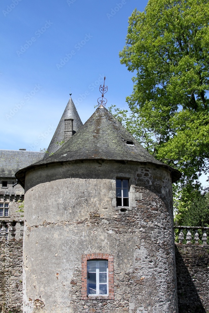 château de Pompadour,haras national,Arnac-Pompadour,corrèze