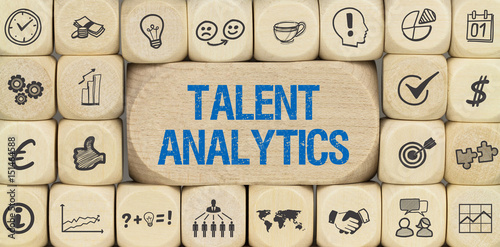 Talent Analytics / Würfel mit Symbole