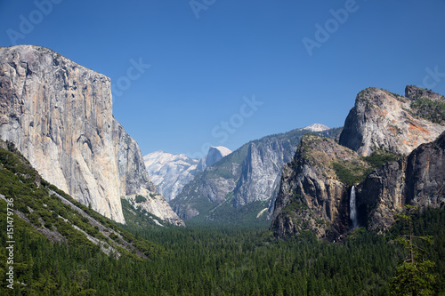 Yosemite Landscape © philipbird123