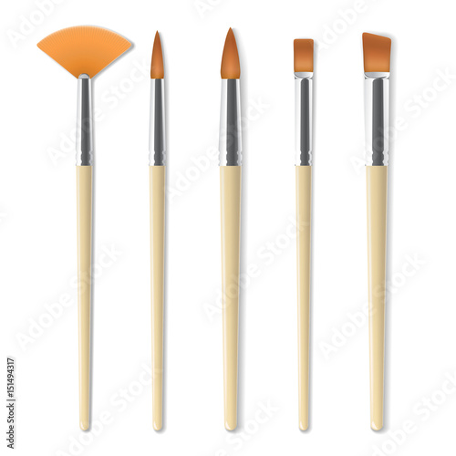 Realistic artist paintbrushes set