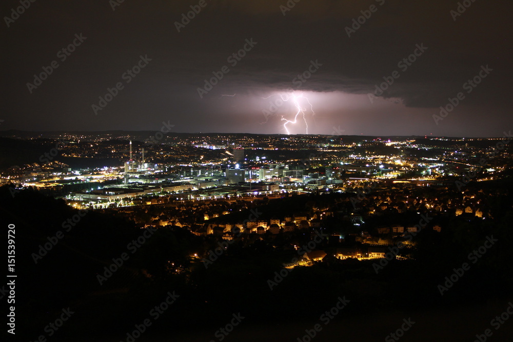 Blitz über Stadt bei Nacht (Stuttgart) 
