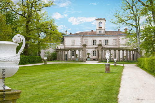 Clisson. Villa Lemot dans le jardin de la Garenne Lemot. Loire atlantique. Pays de Loire photo