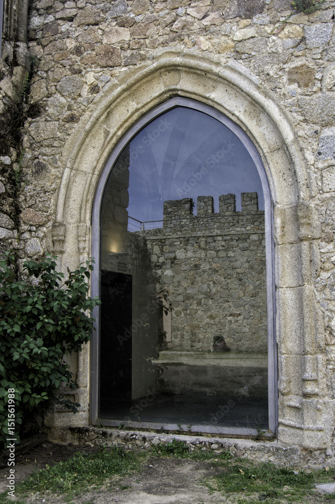 Fototapeta premium VENTANAL GÓTICO