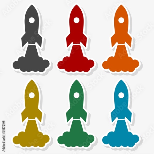 Started rocket spaceship icon - Illustration