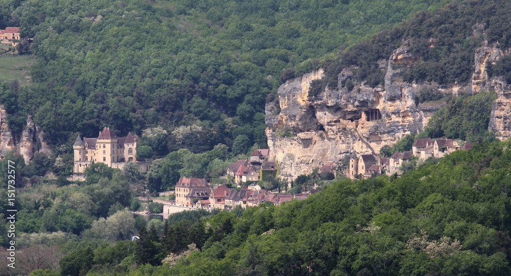 vue sur le village de la Roque-Gageac en Dordogne,