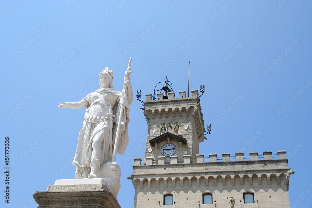 Fototapeta premium San Marino Statue