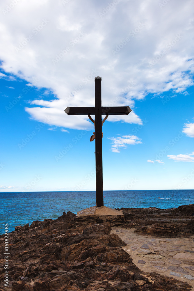 Croix de la chapelle Saint-Vincent,Collioure, Pyrénées-Orientales, Catalogne, Côte-de-Vermeille, Languedoc-Roussillon, France Croix de la chapelle Saint-Vincent,Collioure, Pyrénées-Orientales, Catalogne, Côte-de-Vermeille, Languedoc-Roussillon, France