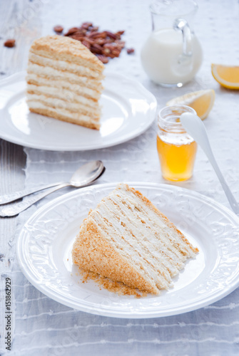 Honey cake with vanilla cream