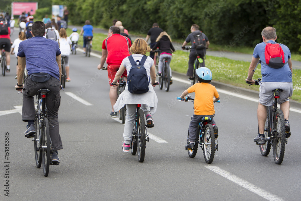 Fototapeta premium Group of cyclist during the street race